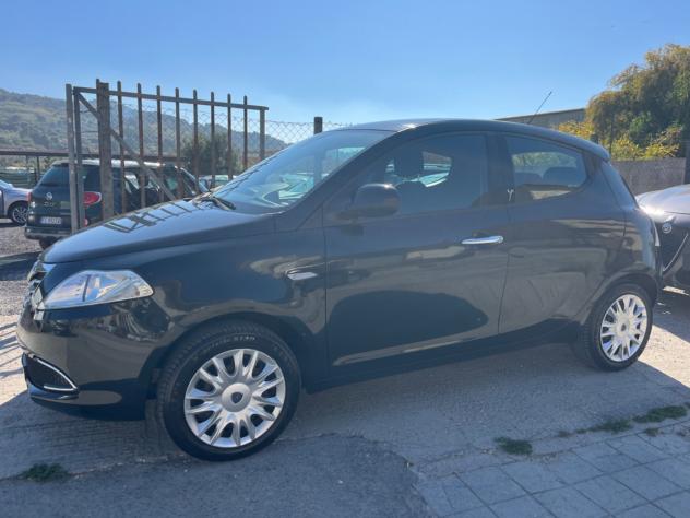 Lancia Ypsilon 1.2 69 CV 5 porte S&S Silver