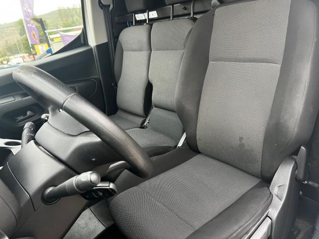 Toyota Proace Proace City 1.5D 100 CV S&S PL 4p. Ground - Foto 10