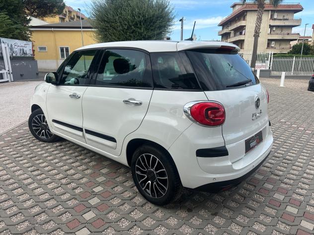 Fiat 500L URBAN PRO 1.3 MJT 95 CV - Foto 5