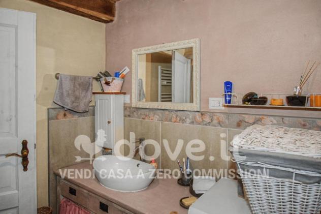 Casa indipendente di 230 m² con più di 5 locali e posto auto in vendita a Castel Giorgio - Foto 6