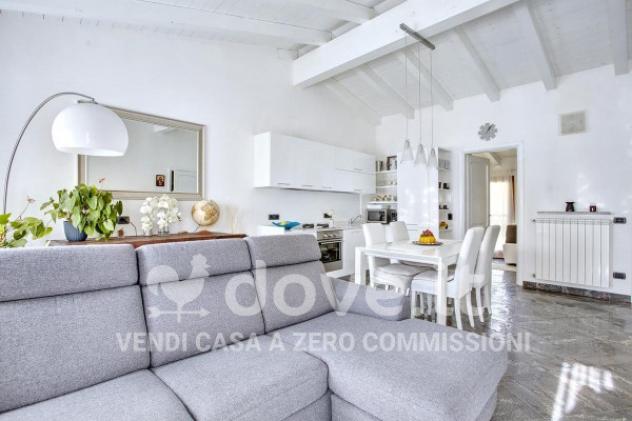 Attico / Mansarda di 77 m² con 3 locali in vendita a Comerio - Foto 6
