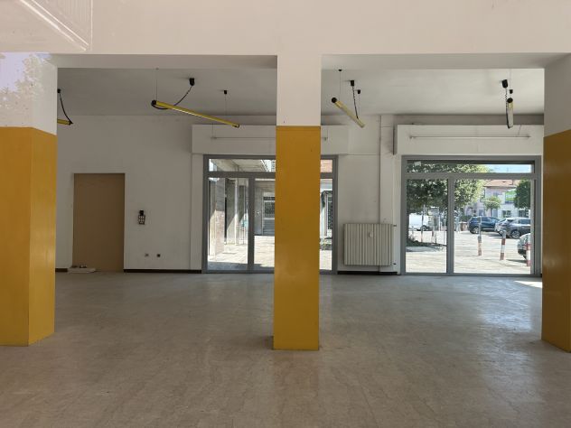 Negozio – Showroom in Affitto a Rubiera (RE) - Foto 4