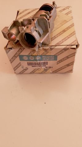 SUPPORTO BLOCCHETTO PORTA SX LANCIA YPSILON 51727150 - Foto 3