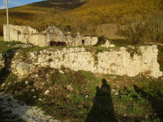 Terreno edificabile per 470 mq di abitazione - Foto 2