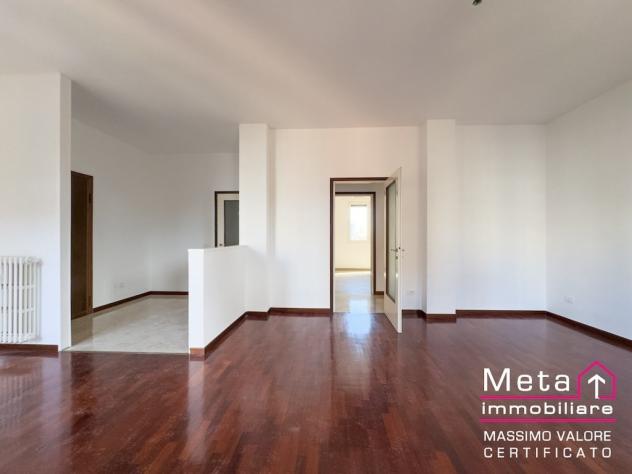 San Donato, via Kennedy 28 - 3 locali con tripla esposizione - Foto 8