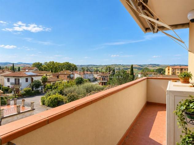 Appartamento areoso con garage - zona residenziale - Foto 3