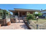 Vendesi villa nella media valle del metauro.
adiagiata in una zona residenz &hellip;