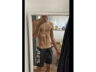 Amore e incontri Imola - Ragazzo italiano cerca donna da guardare Tel:3515990731