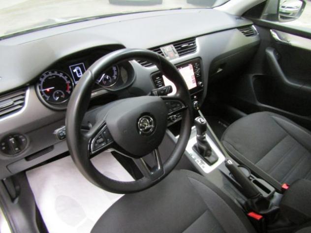 SKODA Octavia Wagon 2.0 TDi SCR Executive 4x4 DSG * 208.000 KM * rif. 23913924 - Foto 6