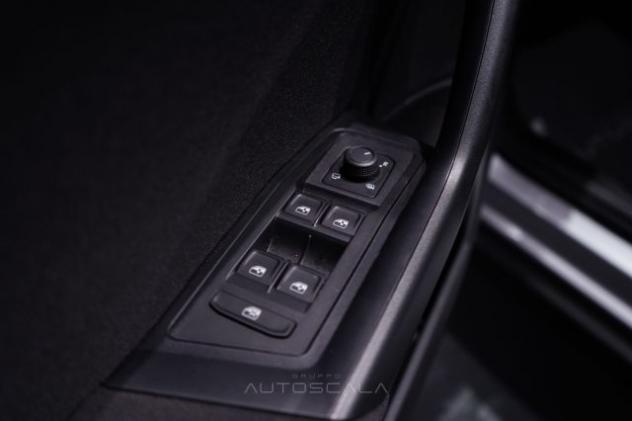 VOLKSWAGEN T-Roc 2.0 TDI SCR 150cv DSG Life rif. 24185723 - Foto 10