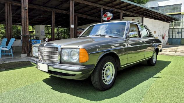 Mercedes-Benz 240 D Berlina W123 - 1980 - Foto 5