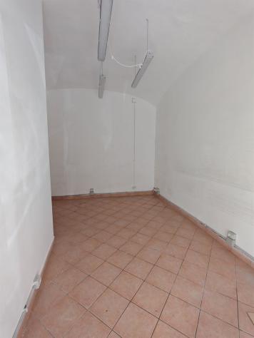 NEGOZIO CON VETRINA SU STRADA, PRATI VIA OSTIA - Foto 7