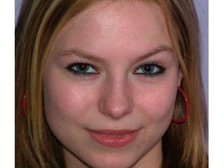 Amore e incontri Giuliano Teatino - Donna di Giuliano Teatino, 24 anni. Fisico Normale