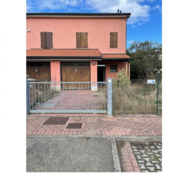 Immobile in asta di 113 m², box auto in vendita a Carpi - Foto 4