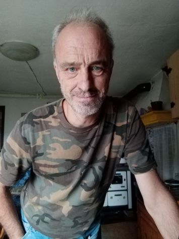 Cerco compagna per divertimento