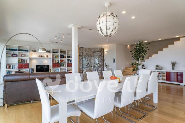 Villa di 380 m² con più di 5 locali e box auto in vendita a Colverde - Foto 17