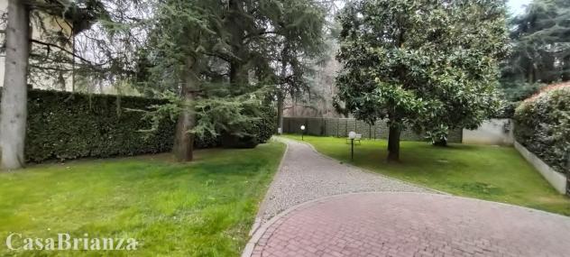 Biassono ampio bilocale con giardino, cantina e box singolo - Foto 2