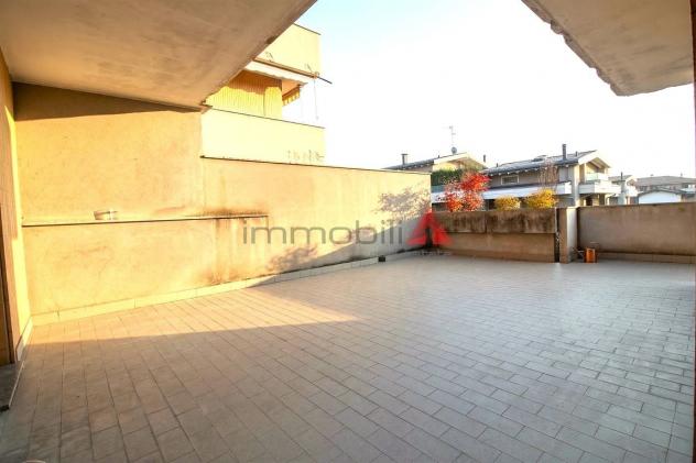 AFFITTASI Ampio 3 locali con terrazzi, cantina e box. - Foto 9