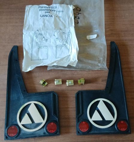 Paraspruzzi nuovi Autobianchi Con kit di montaggio e istruzioni
