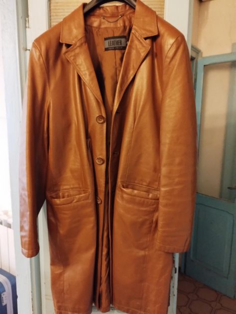 vendo cappotto in pelle vintage, trench vintage e giaccone invernale nero - Foto 3