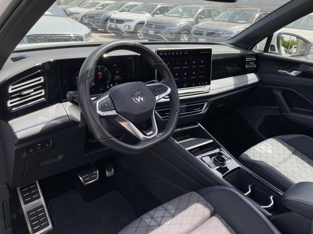 Volkswagen Tiguan R-Line 2.0 TDI 150CV DSG Tetto - Foto 10