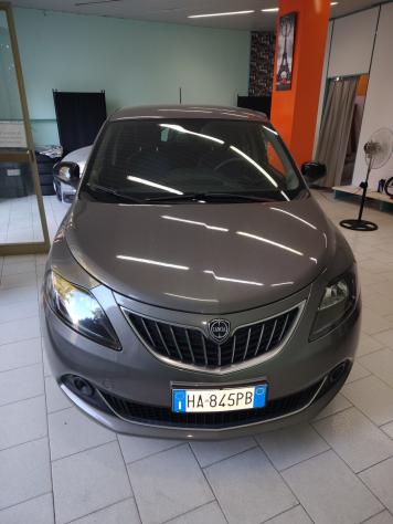 Lancia Ypsilon Hybrid AL PREZZO DEL BENZINA!!! - Foto 9