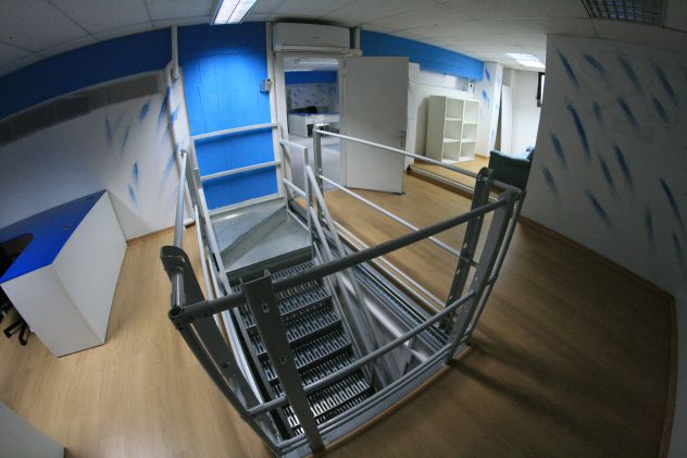 Locale con uffici in complesso custodito incluso parcheggi - Foto 6