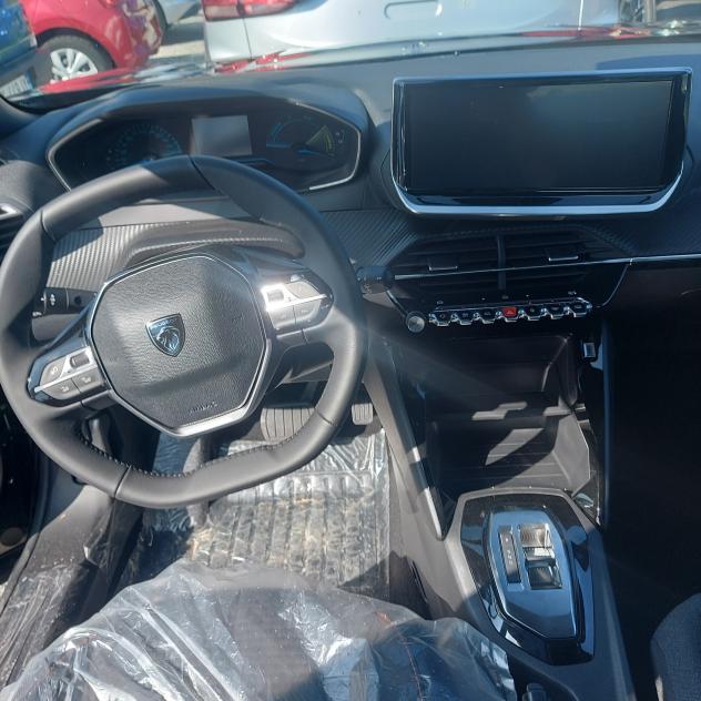 Peugeot 2008 Hybrid 110 e-DCS6 Allure - Foto 8