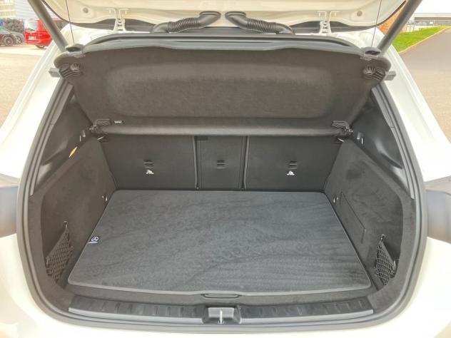 Mercedes-Benz GLA GLA 180 AMG Line ADVANCE PLUS LED CAMERA KEYLESS - Foto 10