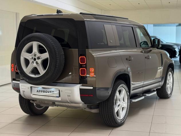 Land Rover Defender (2019) LAND ROVER 110 3.0D I6 200 CV AWD Auto SE - Foto 2
