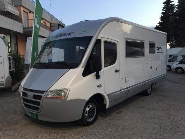 MOTORHOME LAIKA IVECO BASCULANTE 6 POSTI LETTO CASTELLO CLIMATIZZATORE FOTOVOLTAICO GENERALI CAMPER - Foto 2