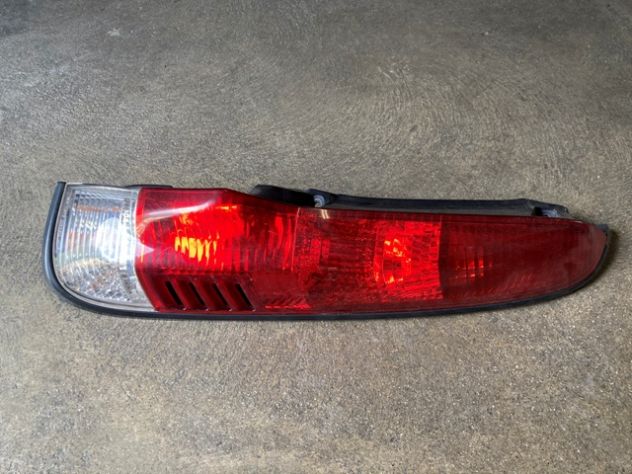 Fanali posteriori Daihatsu Terios del 2005 - Foto 3
