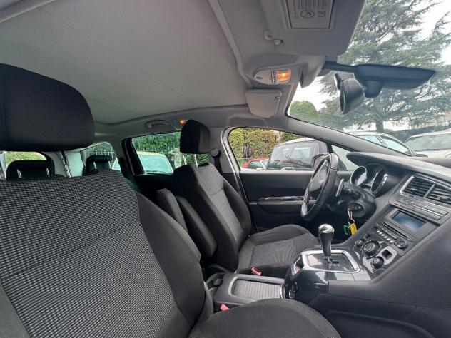 PEUGEOT 5008 1.6 HDi 112CV Allure Camb autom - Foto 7