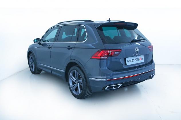 Volkswagen Tiguan 2.0 TDI SCR 150 cv R-Line DSG / ACC - Drive Assistence Pack - Cerchi 19" - Park Assist - Fari LED Performance - Videocamera per retr - Foto 6