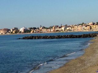 Trilocale in affitto a Giardini-Naxos