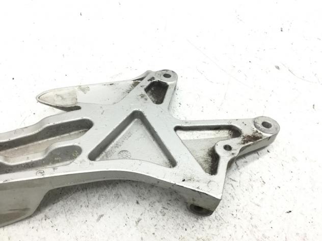 HONDA CBF N 600 STAFFA SUPPORTO PEDANE SINISTRE 2005 ZDCPC38E05F - Foto 6