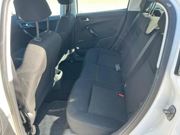 Peugeot 208 1.6 BlueHDi 75cv Allure - Foto 9