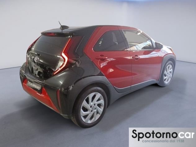 Toyota Aygo X 1.0B (72 CV) Trend S-CVT - Foto 6