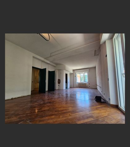TRE LOCALI IN TRIFAMILIARE CON CANTINA E POSTO AUTO SCOPERTO - Foto 10