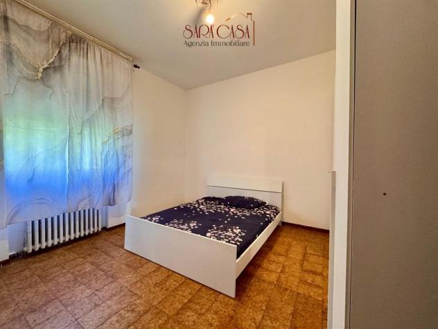 Appartamento con due camere da letto, corte e servizi annessi - Foto 7