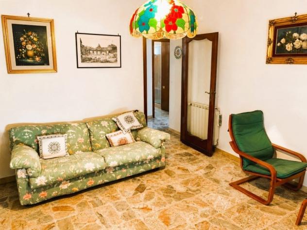 ELEGANZA, SPAZIO E CENTRALITÀ: AMPIO APPARTAMENTO SIGNORILE IN PARCO FRASCINO - Foto 12