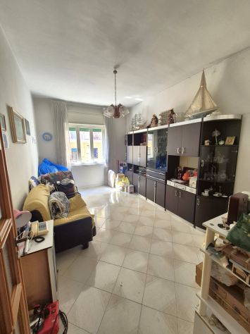 Fuorigrotta - Via Diocleziano - 3 Vani - 82 Mq - Buono Stato - Foto 5