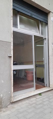 LOCALE COMMERCIALE SEMICENTRALE