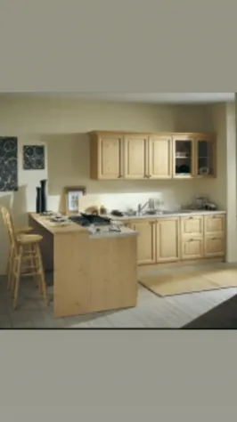 Cucine di ottima qualità, completamente in legno massello di prima qualità