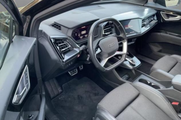 AUDI Q4 e-tron Q4 SPB 35 e-tron rif. 23757686 - Foto 7