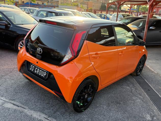 Aygo Connect 1.0 VVT-i 72 CV 5 porte x-clusive-unipro - Foto 10