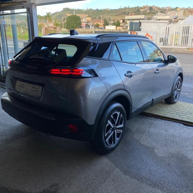 Peugeot 2008 PureTech 100 cv S&S "8 mila km" - Foto 4