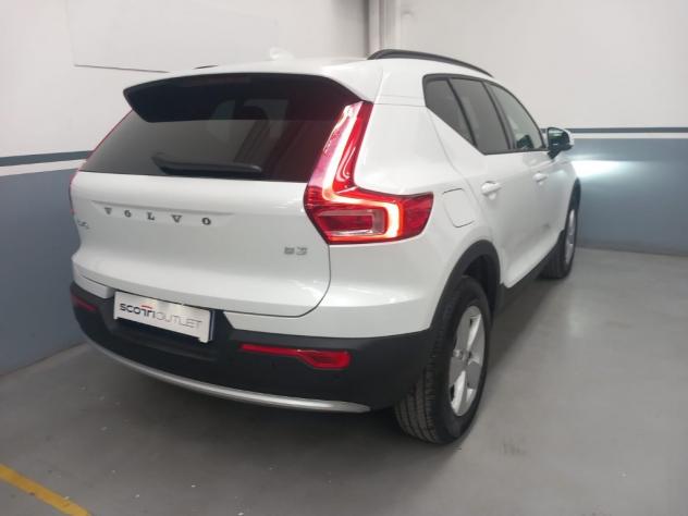 Volvo XC40 2023 2.0 b3 Essential auto - Foto 2