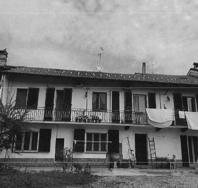 Pentalocale in vendita a Caramagna Piemonte