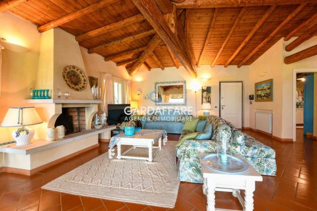 VILLA ESCLUSIVA VISTA LAGO MOZZAFIATO CON PISCINA PRIVATA A MANERBA DEL GARDA - Foto 8